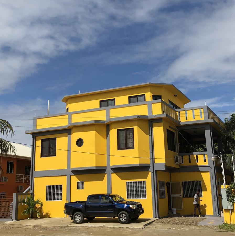 Khalkob'S Estate Apartment Placencia Exterior photo