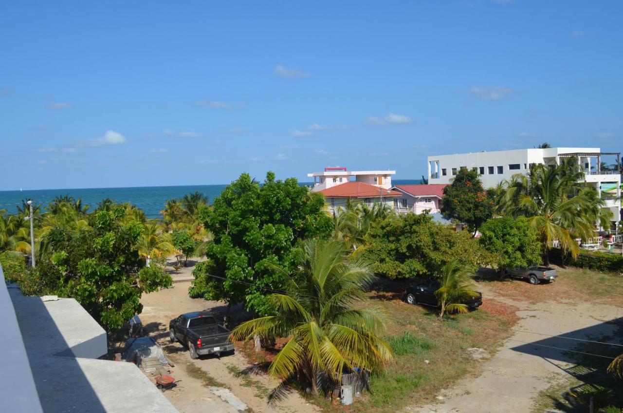 Khalkob'S Estate Apartment Placencia Exterior photo